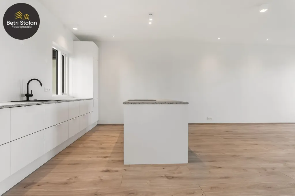 Cuisine - Modern Apartment with Garden in Garðabær