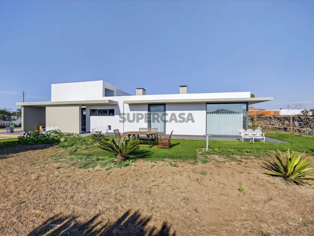 Außenansicht - Modern Villa with Industrial Design in Assafora