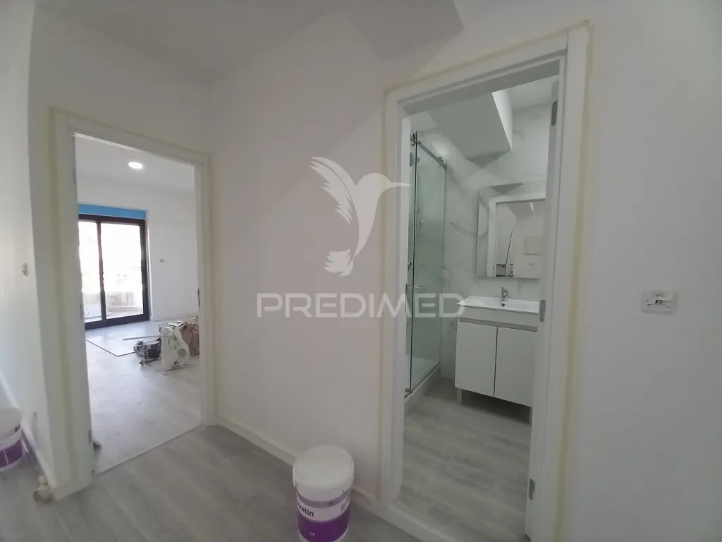 Entrée - Restored Duplex with Sea View in Costa da Caparica