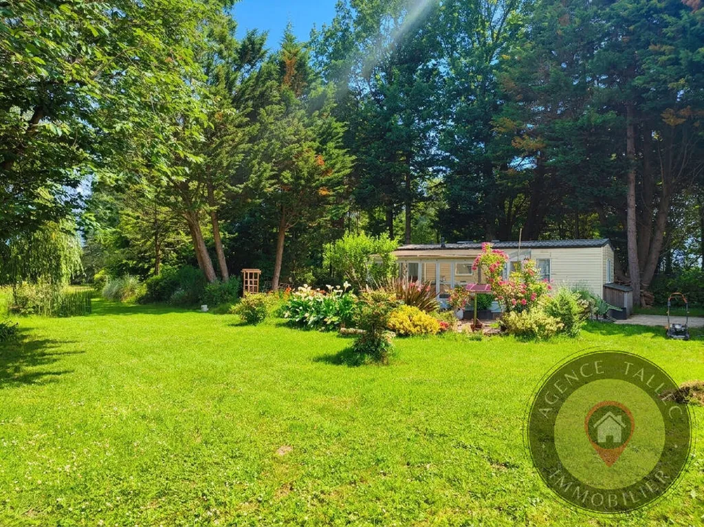 Giardino - Leisure Plot with Orchard near Dinan