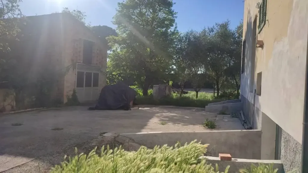 Aed - Rustic Farmhouse with Barn in Certaldo