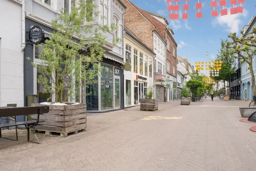 Bright Retail Unit on Kongensgade, Odense