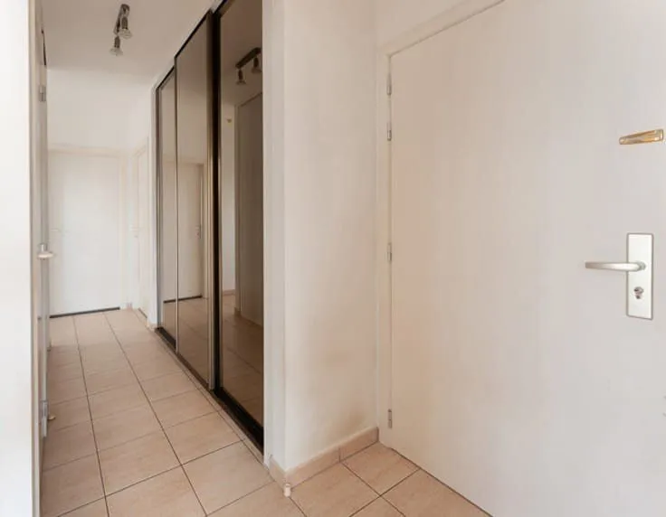 Entrée - Appartement 3 Chambres avec Terrasse au Centre de Waterloo