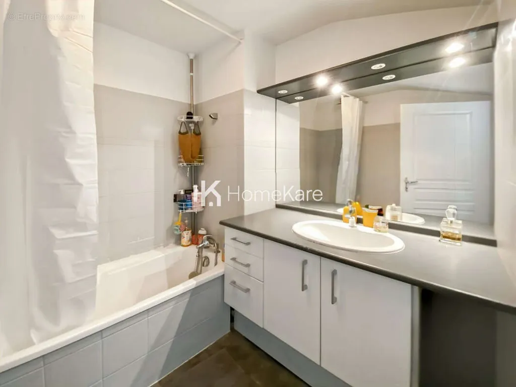 Salles de bain - Duplex T3/T4 avec Terrasse à Toulouse