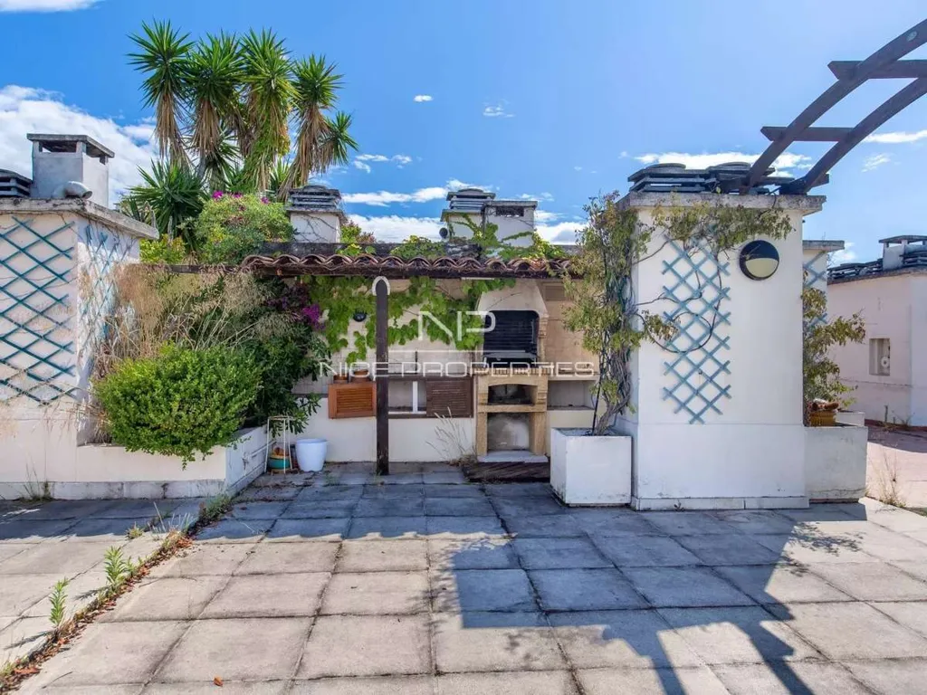 Terrass - Penthouse with 380m² Terrace in Nice Cimiez