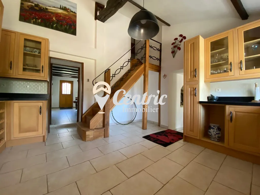 Cucina - Charming 6-Piece House with Garden in Clesse