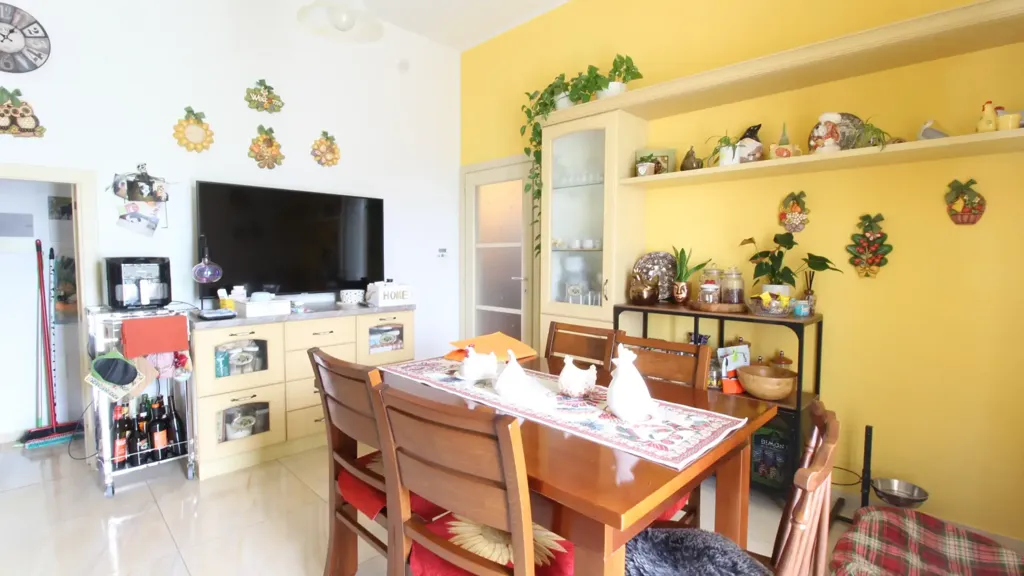 Sala da pranzo - Rear-Facing Apartment with Balcony in Vinci