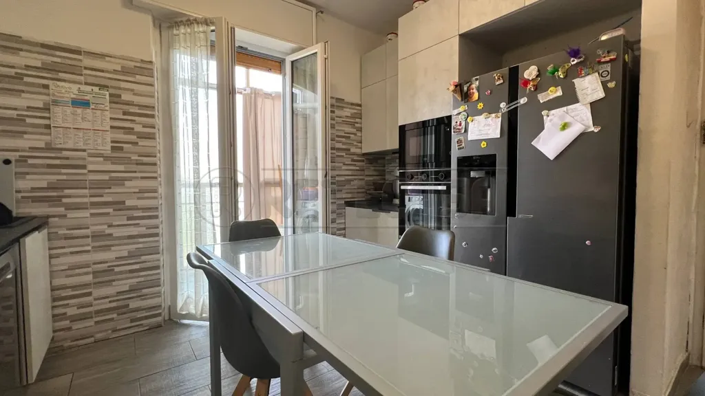 Cuisine - Three-Bedroom Apartment with Panoramic View in Barbarano Mossano