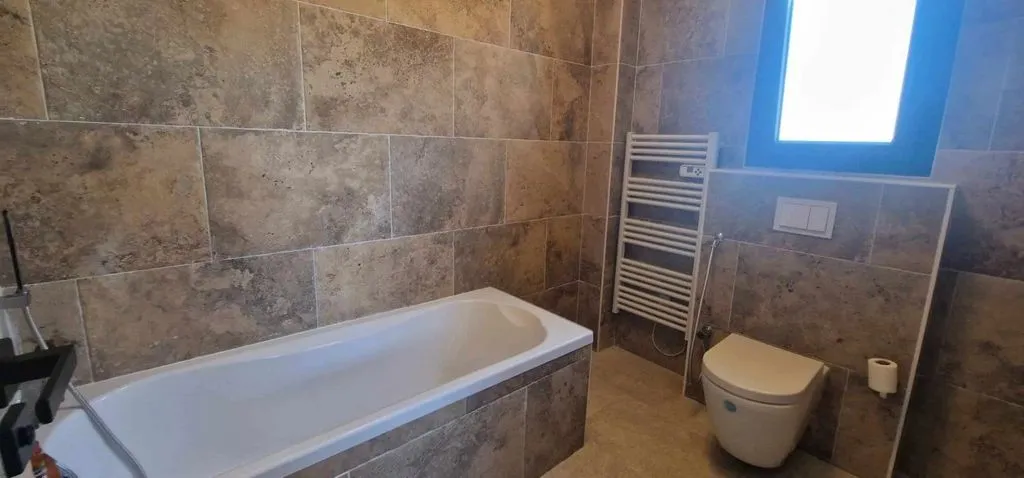 Salles de bain - Villa Contemporaine avec Piscine près de Narbonne