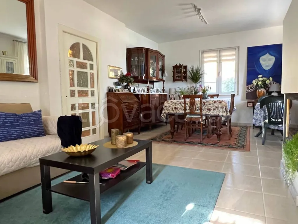 Elutuba - Semi-Detached House with Pool near Pesaro