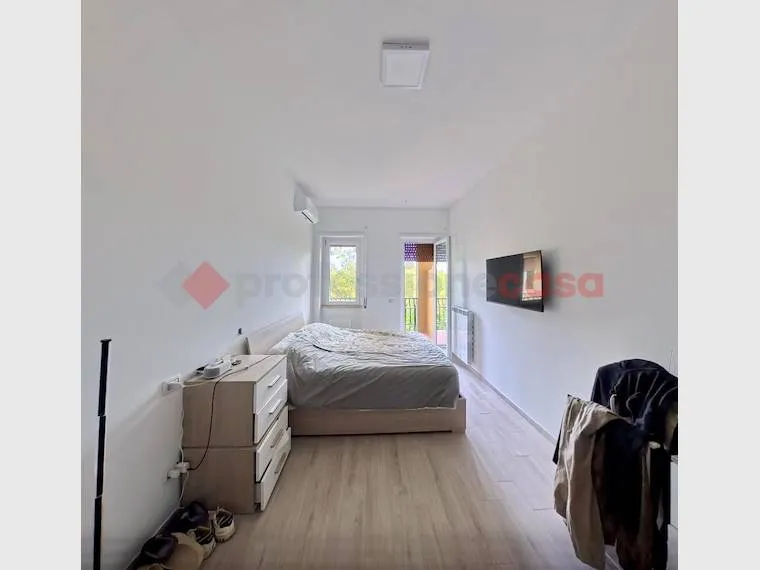 Bedrooms - Ristruttured Apartment with Balconies in Rome