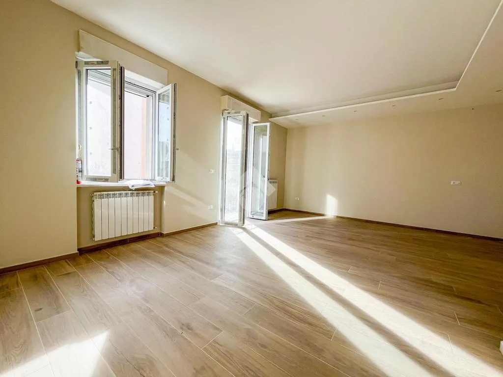 Pièces - Bright 3-Room Apartment with Balcony in San Severo