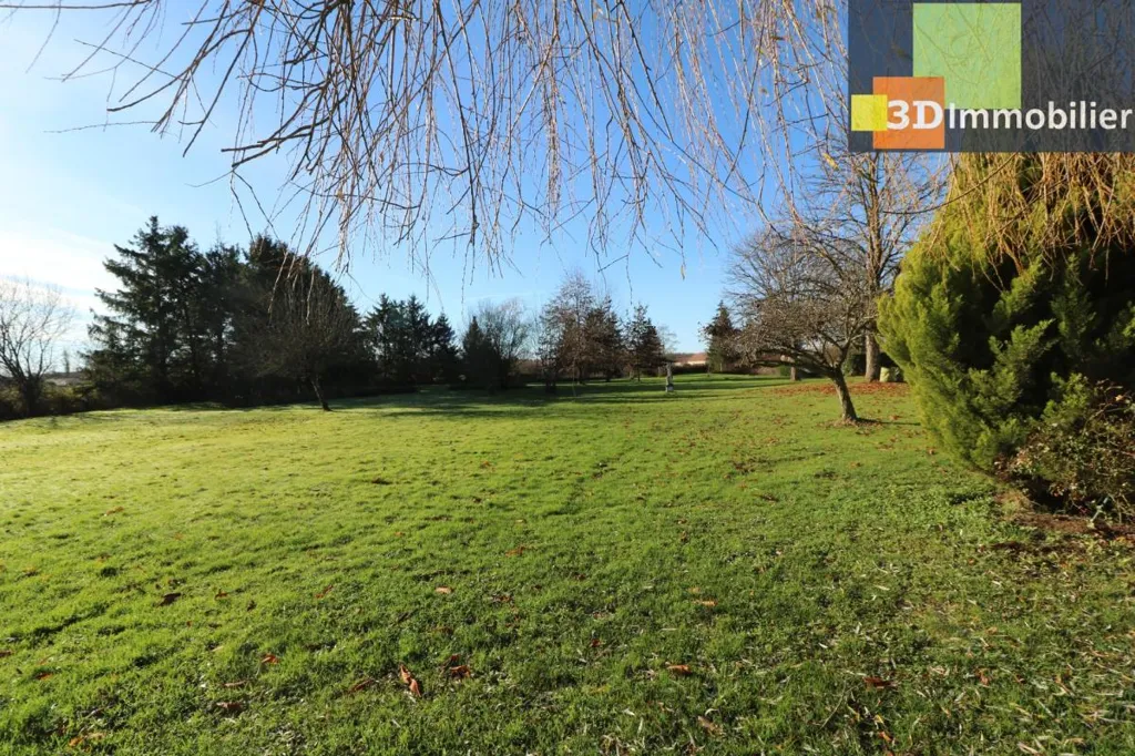 Jardin - Maison de Campagne avec Piscine et Jardin à Dole