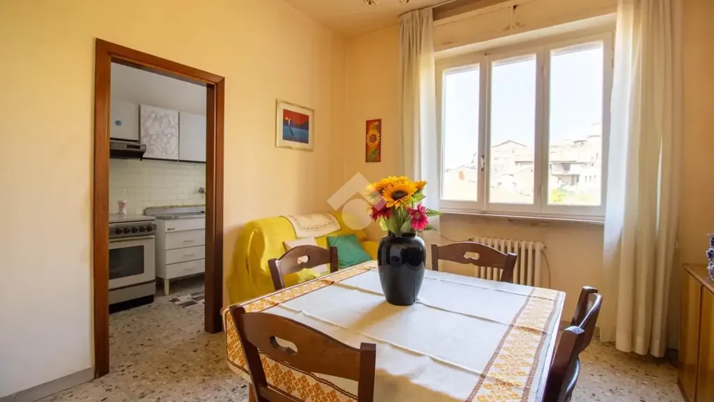 Salle à manger - Three-Bedroom Apartment with Balcony in Fermo