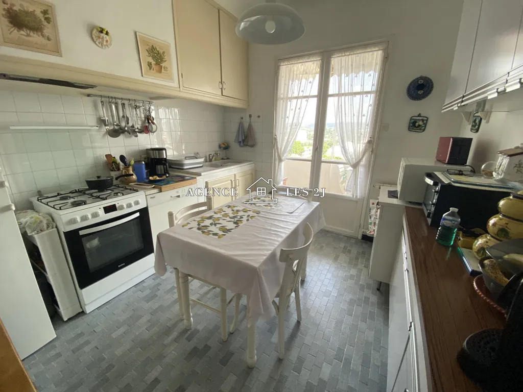 Cucina - Renovated House with Garden in La Millière