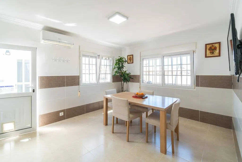 Dining Room - Luxury Villa with Pool in Torrevieja