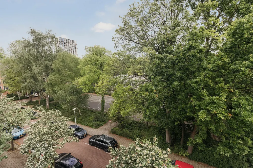 Jardin - Corner Apartment with Balcony in Amsterdam Buitenveldert