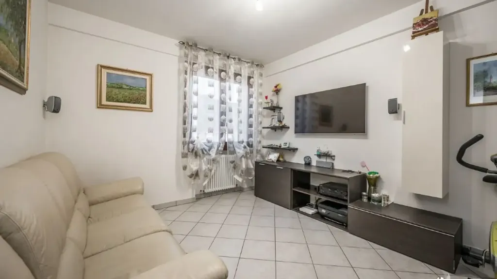 Elutuba - Modern Apartment with Balcony in Savignano Sul Panaro
