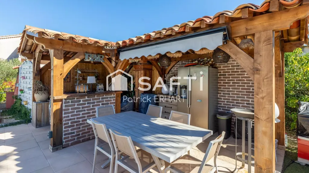 Terrasse - Villa avec Piscine et Jardin à Puget-sur-Argens