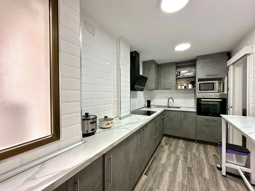 Köök - Apartment with Balcony in Motril Centre
