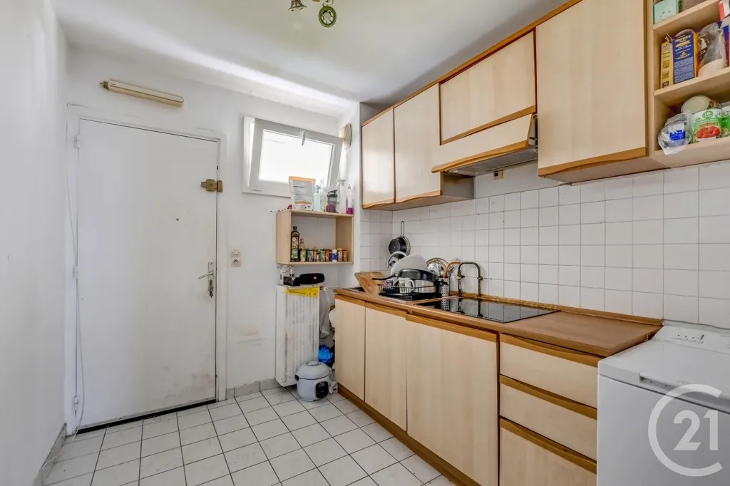 Cuisine - Studio au Calme avec Double Exposition à Paris 20e
