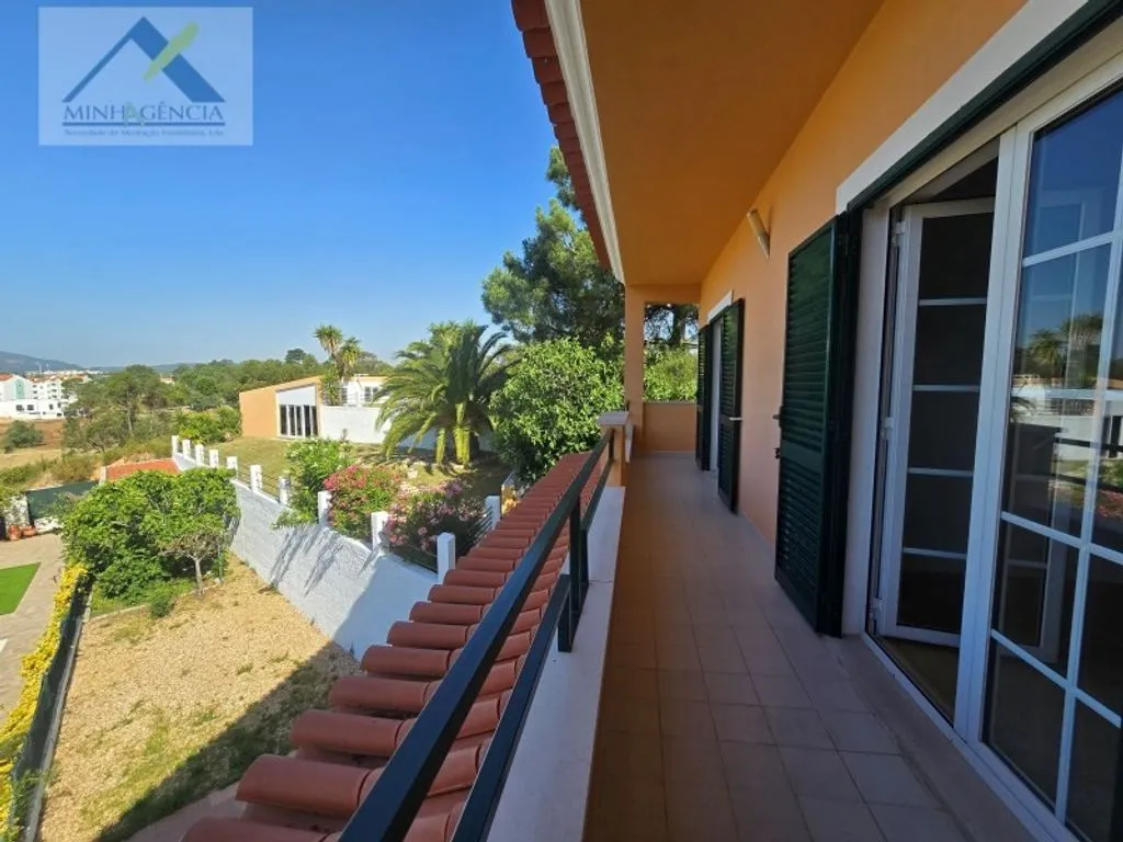 Rõdu - Luxury Semidetached House with Pool in Setúbal