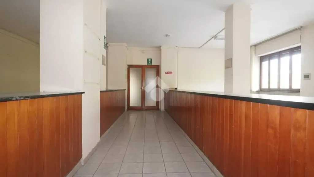 Entrée - Commercial Space with Central Location in Susa