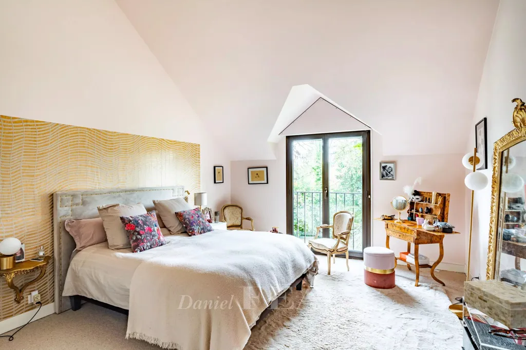 Magamistoad - Architect-Designed House with Terrace in Bougival
