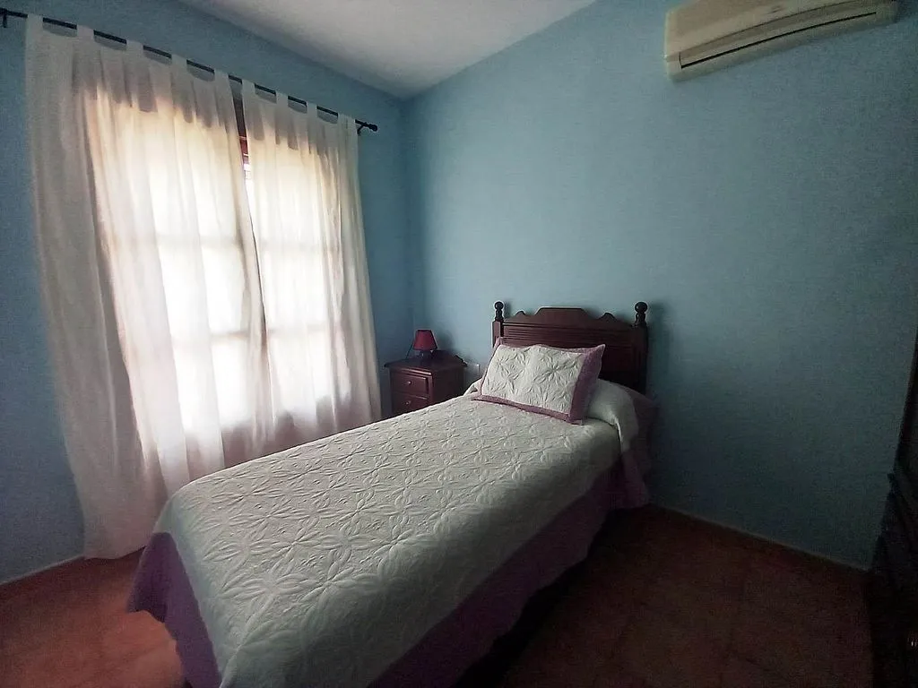 Chambres - Semi-detached House with Balcony in El Pedroso