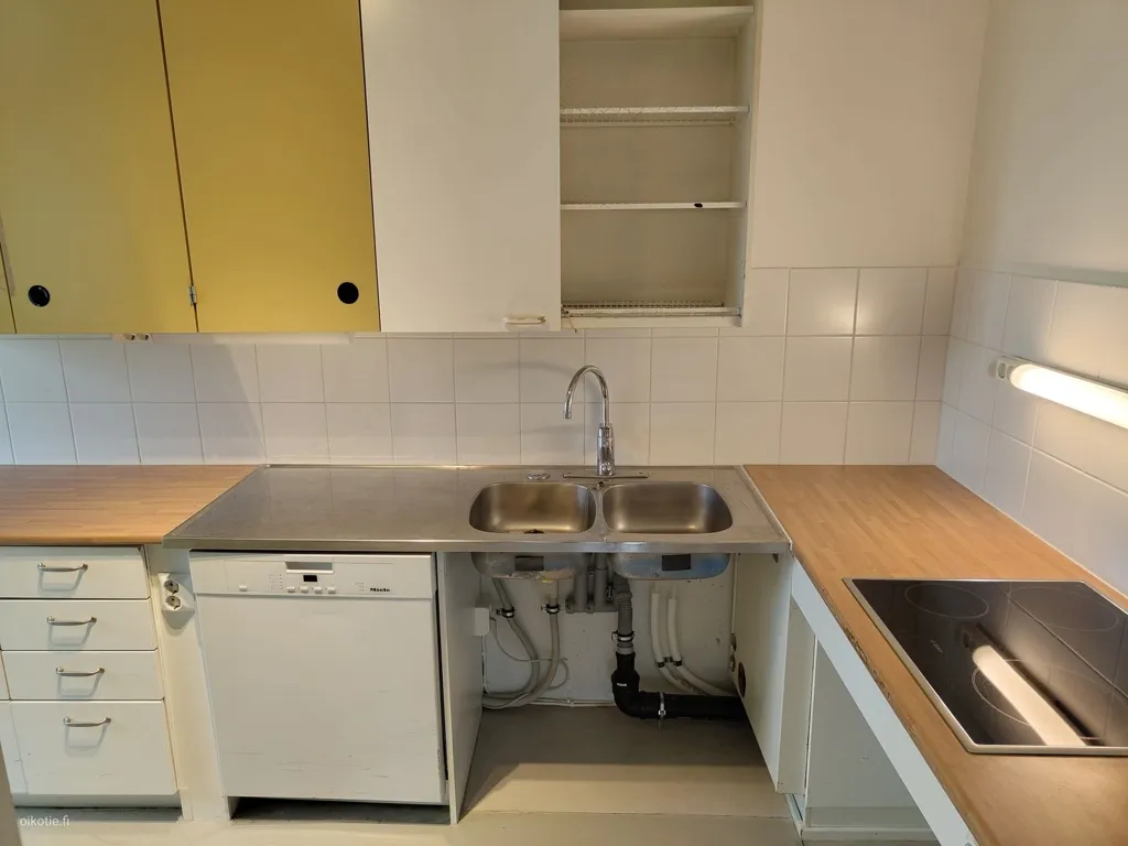 Köök - Removable Apartment with Recent Renovations in Suvela, Espoo