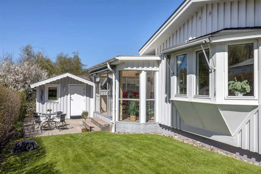 Extérieur - Villa with Garden and Solarium in Vilshärad