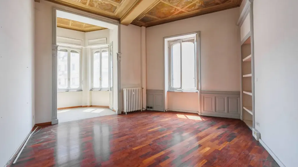 Rooms - Liberty Style Apartment with Bow Window in Turin