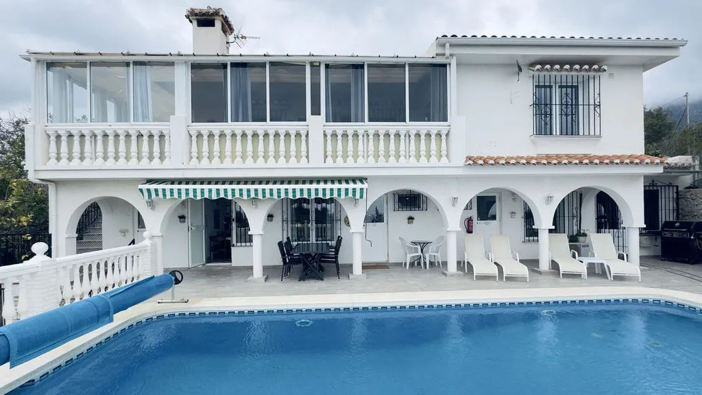Piscine - Luxury Villa with Sea Views in Mijas