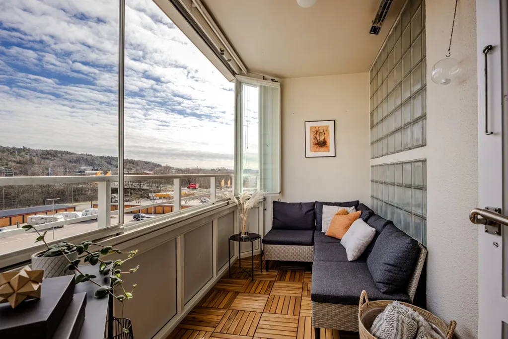 Rõdu - Apartment with Glass Balcony in Göteborg