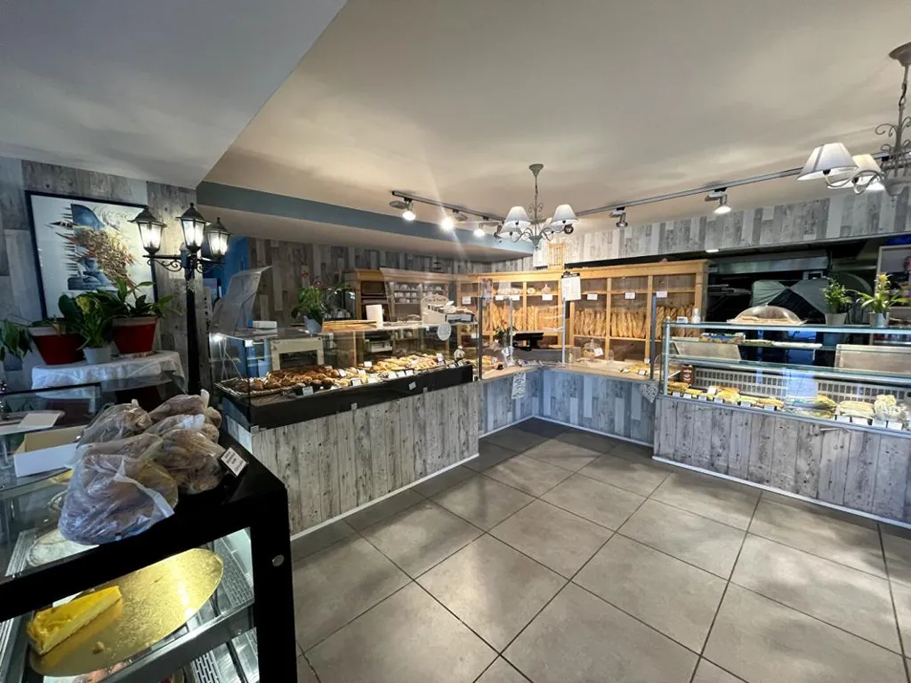 Toad - Bakery with Development Potential in Carpentras