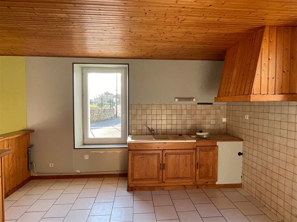 Maison 4 pièces à Doux