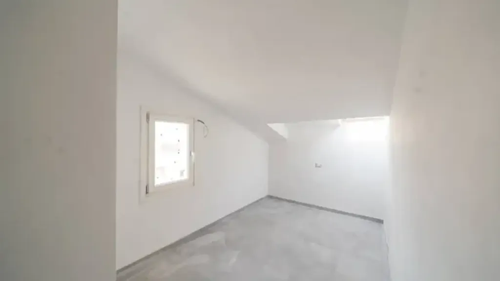 Pièces - Modern Apartment with Triple Exposure in Frascati