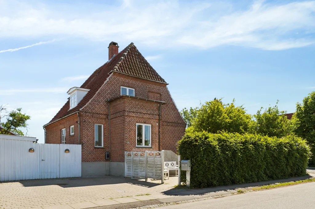Välivaade - Classical Villa with Quiet Setting in Hvidovre