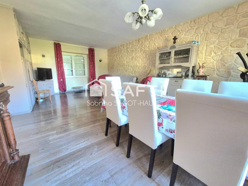 Dining Room - Country House with Garden in Chouday