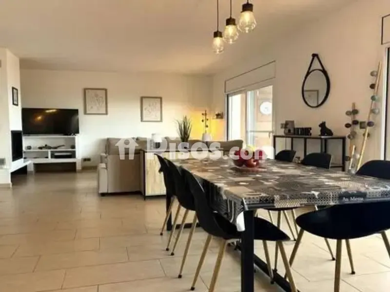Söögituba - Apartment with Sea View in Llançà