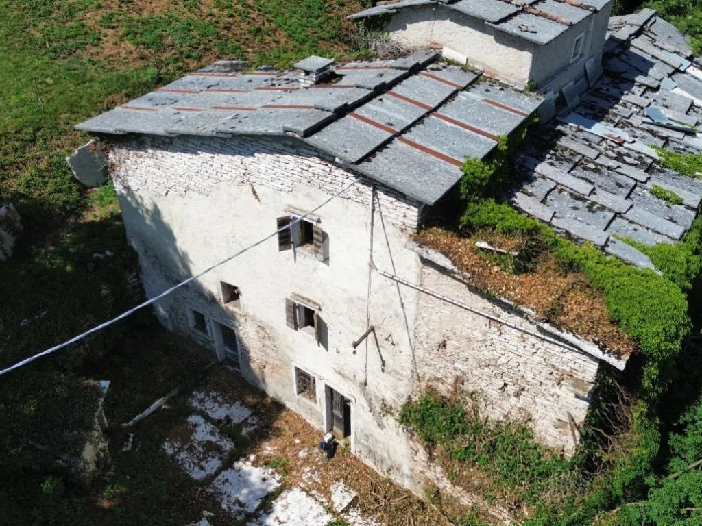 Vue aérienne - Rustic Home with Large Land in Fumane
