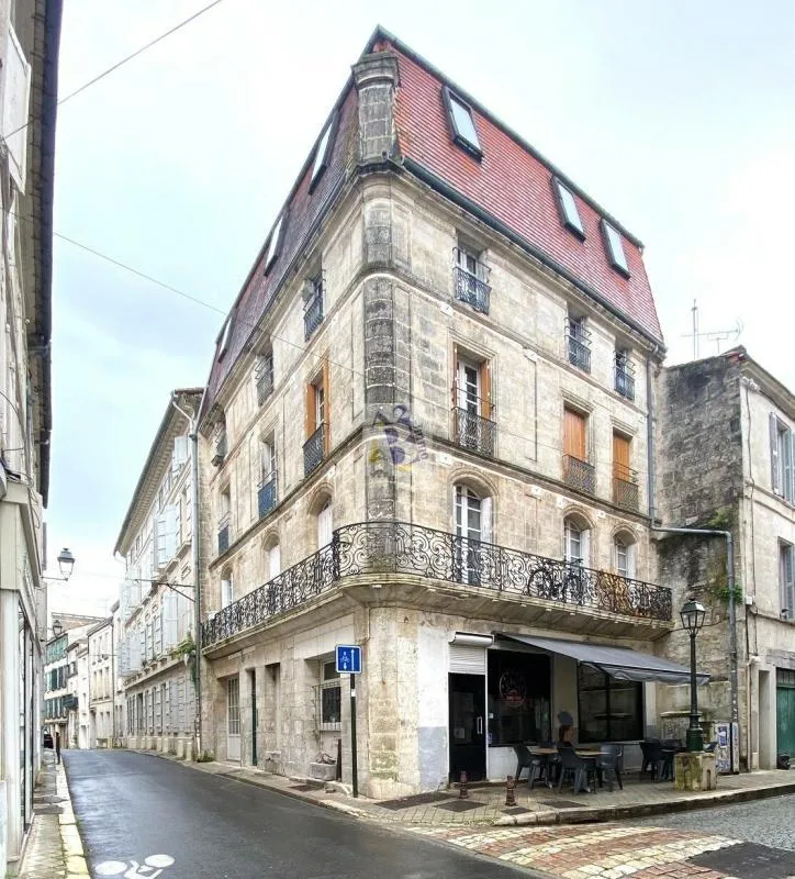 Extérieur - Appartement avec Balcons au Centre Historique d'Angoulême