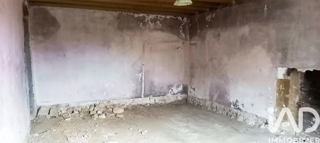 Stanze - Longère with Renovation Potential in Nère