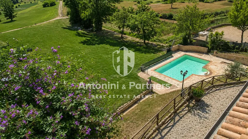 Piscina - Rustic Farmhouse with Pool in Todi