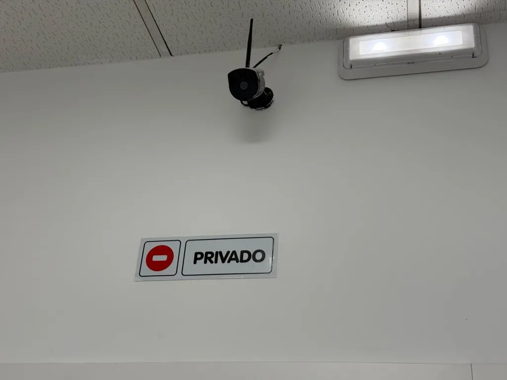 Buanderie - Commercial Space with Large Windows in Oviedo