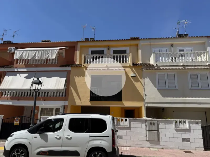 Esterno - Three-Storey House with Terrace in Favara