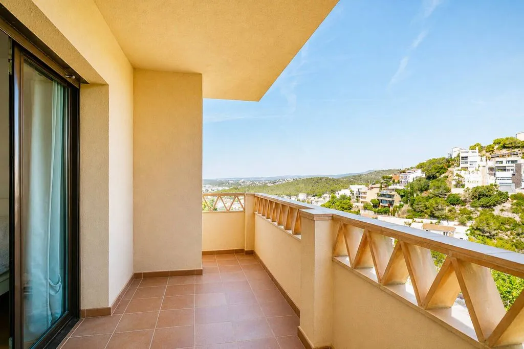 Balcon - Contemporary 5-Bedroom House with Pool in Sitges