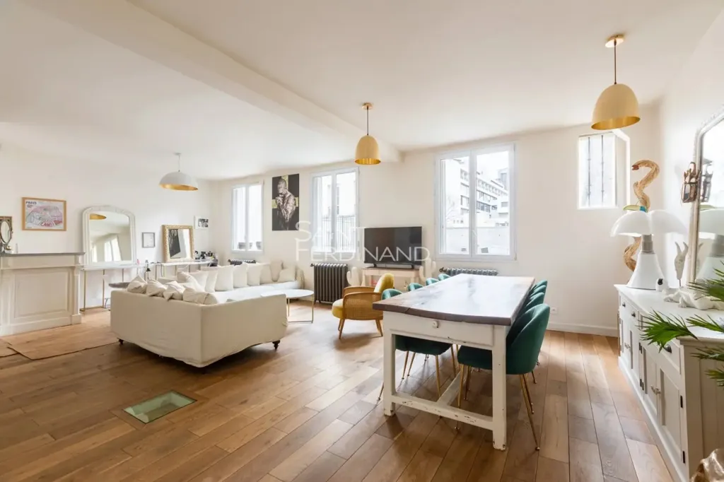 Elutuba - Triplex with Garden Access in Paris 19