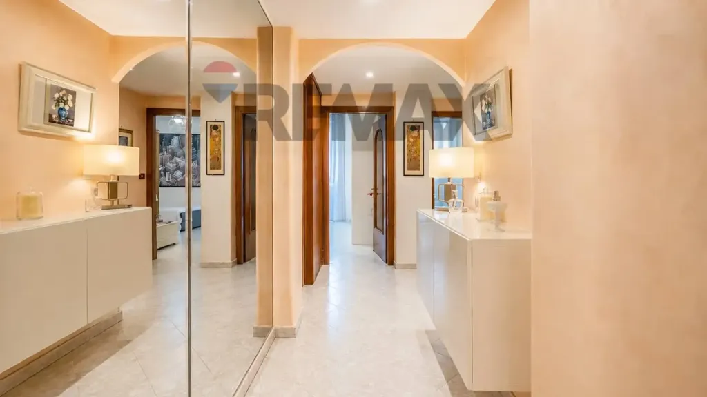 Hallway - Apartment with Garden in Monteverde Vecchio, Rome