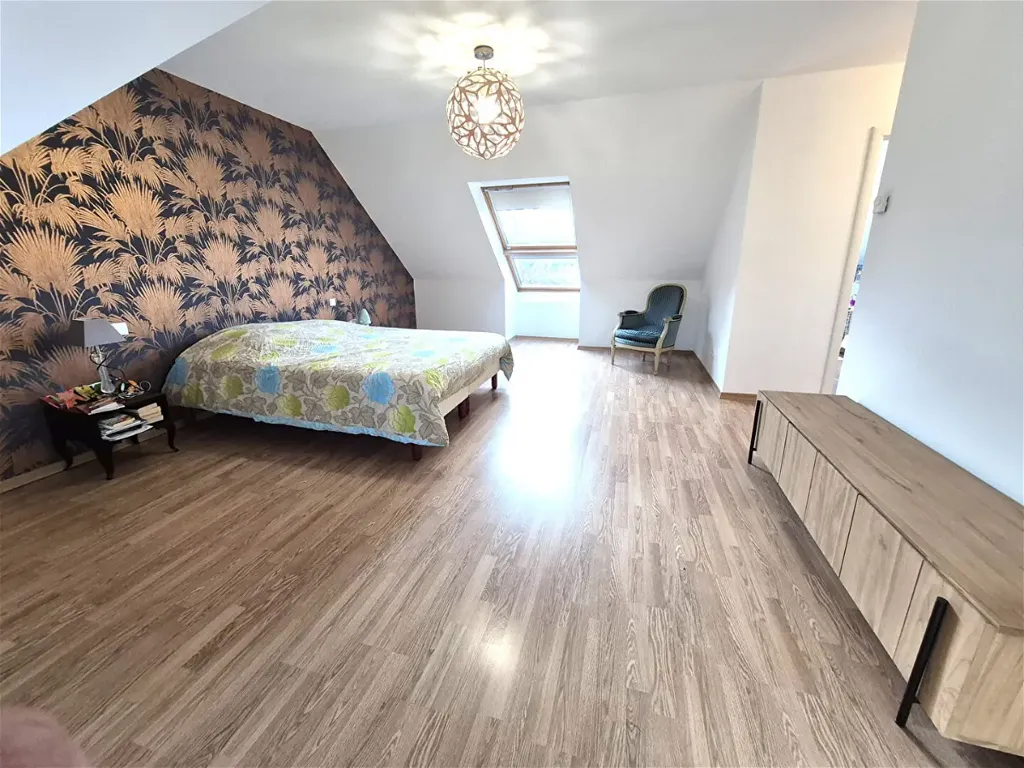 Maison 10 pièces à Cambrai